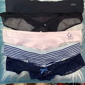Bundle of 5 thongs size small